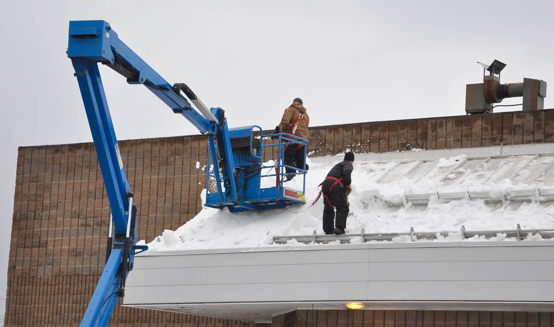 Déneigement de toiture